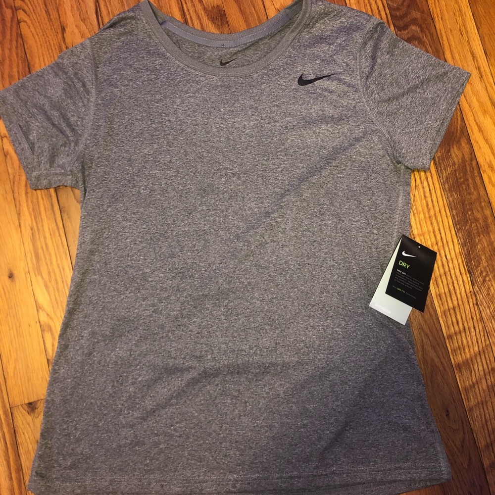 nike t shirt